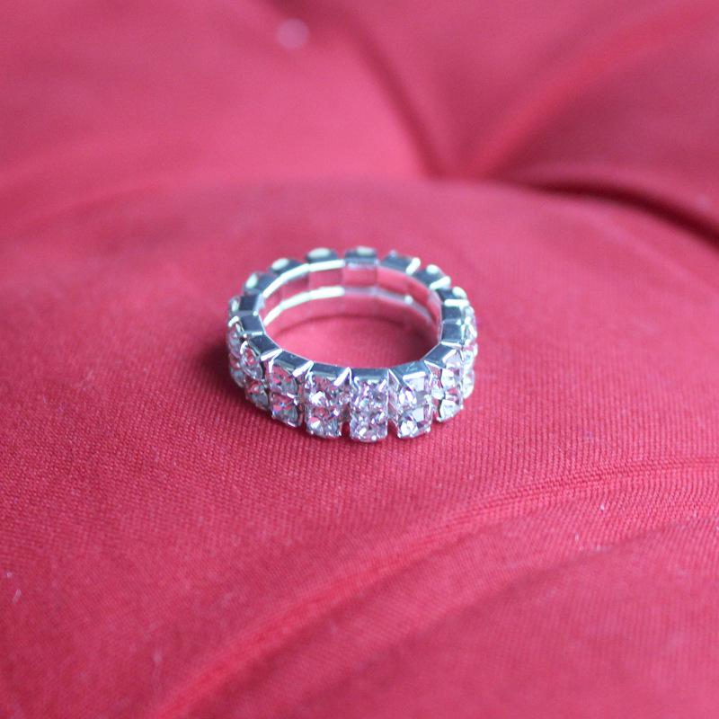 Celebrity Street Shooting Diamond Claw Chain Ring - Elegant Bridal Jewelry R0080.