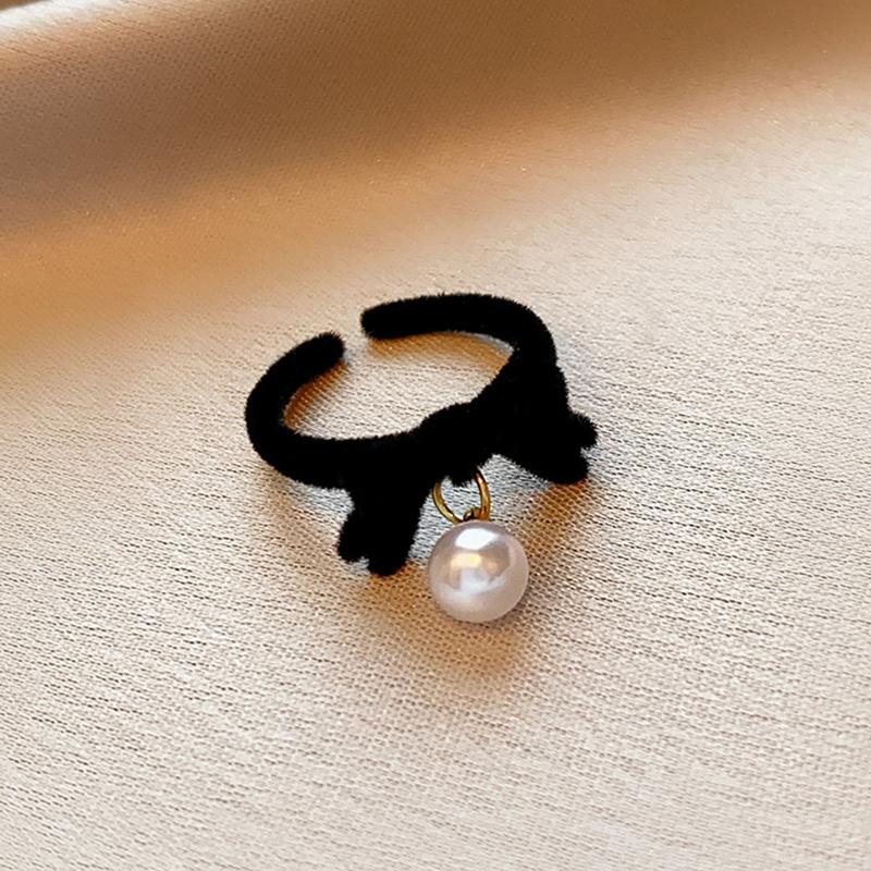 Winter Flocking Design Pearl Bowknot Rings for Women Fashion Exquisite Opening Finger Ring Sweet Christmas Jewelry Accessories