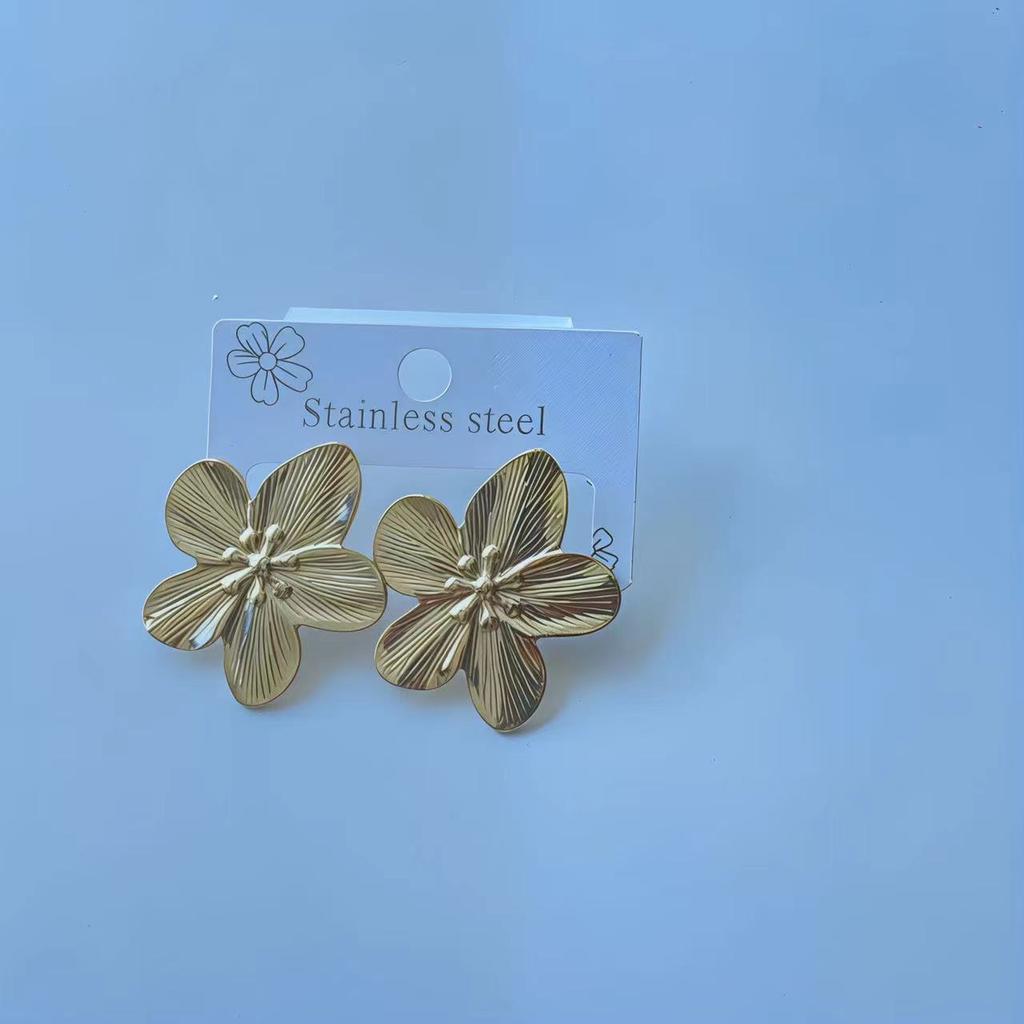 Multiple Styles Fashionable Trendy Exquisite Irregular-shaped Stud Earrings Versatile Jewelry Accessory For Women