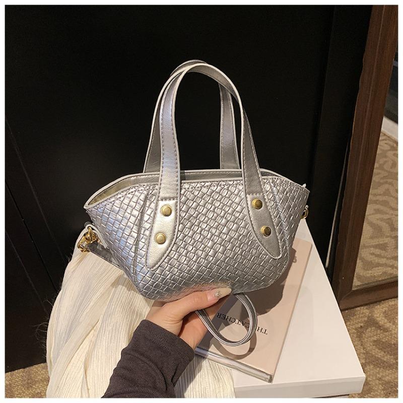 

Retro feeling hand carry Yuezi fashion bucket bag women s messenger bag spring and summer new texture shoulder bag срібний