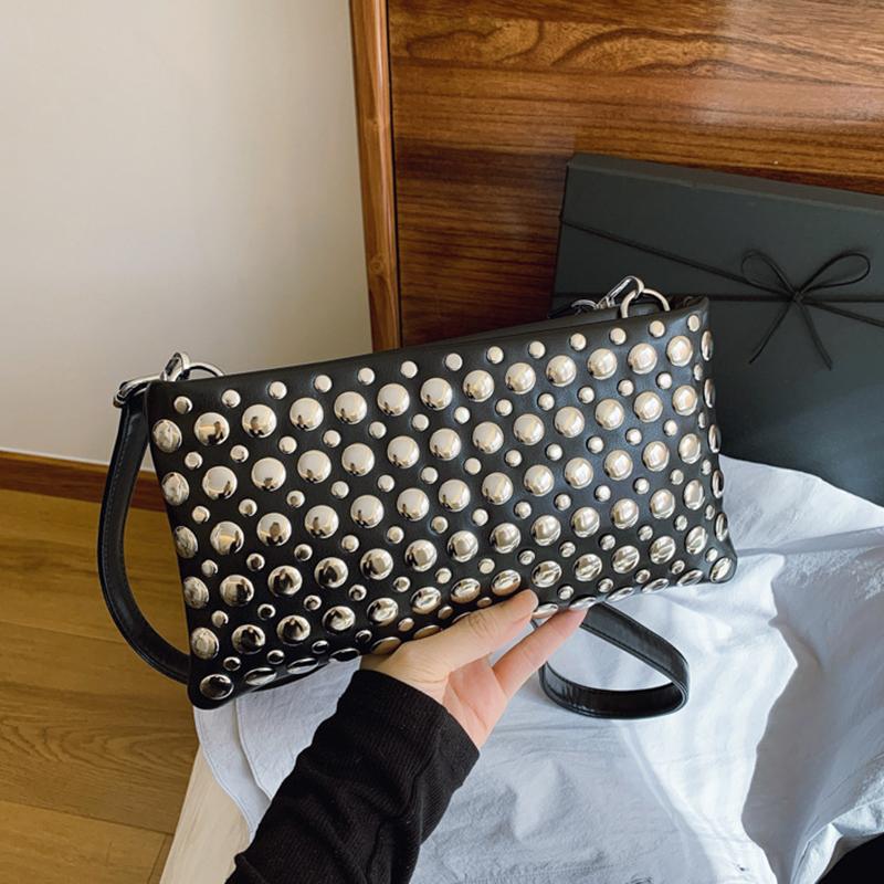 

Ретро Маленькая Сумка через плечо из ПУ кожи с заклепками для женщин Панк стиль Сумки и кошельки Женские Сумки кроссбоди 28x4x15cm чёрный