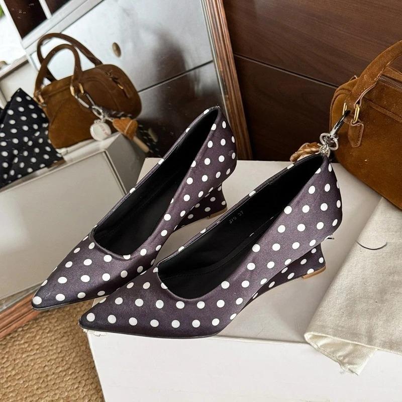 Slip-on Wedge Single Shoes for Women 2026 Spring and Autumn New Pointed Toe Shallow Mouth Low-top Shoes