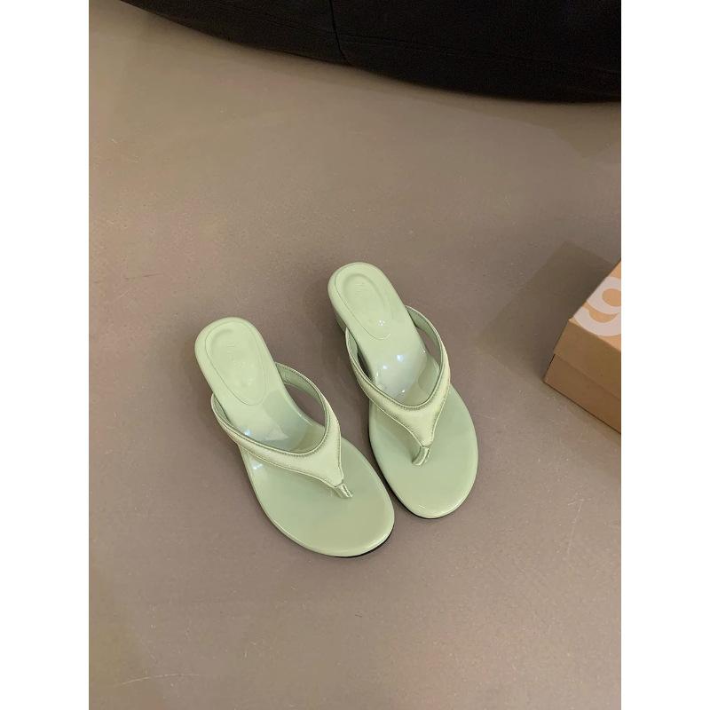 Retro red slope heel toe heightened thick-soled flip-flops women's 2025 spring and summer new outer wear versatile cool slippers