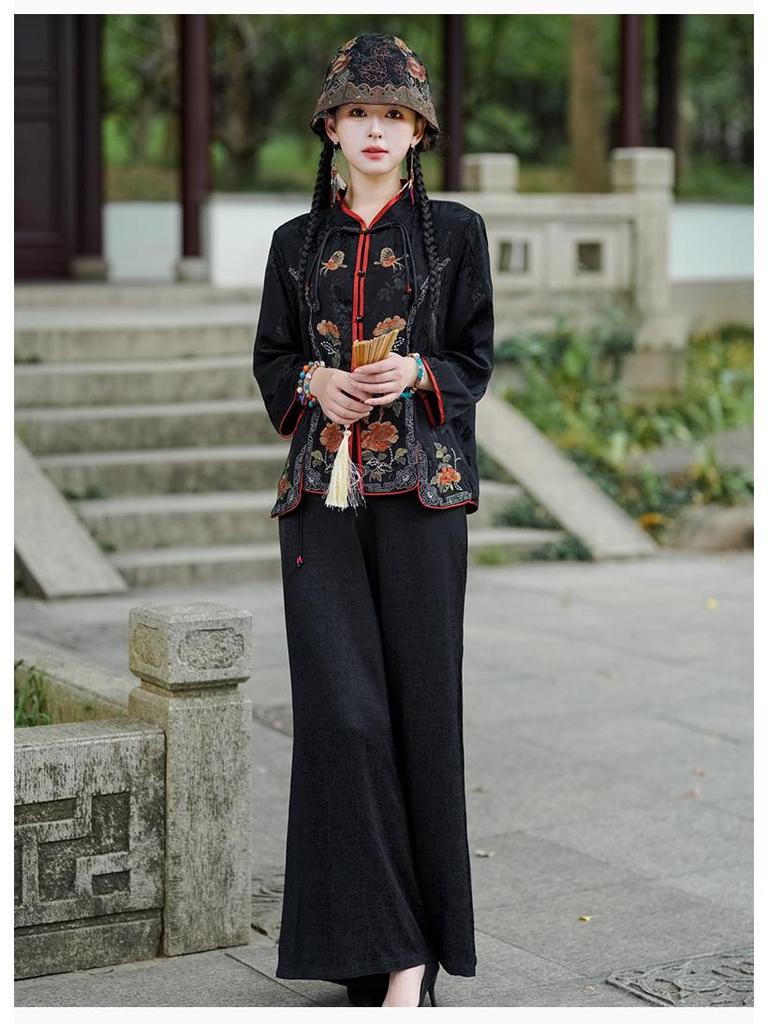 Herbst Retro Chinesischer Froschknopf Bestickte Langarm Tang Anzug Jacke für Damen.