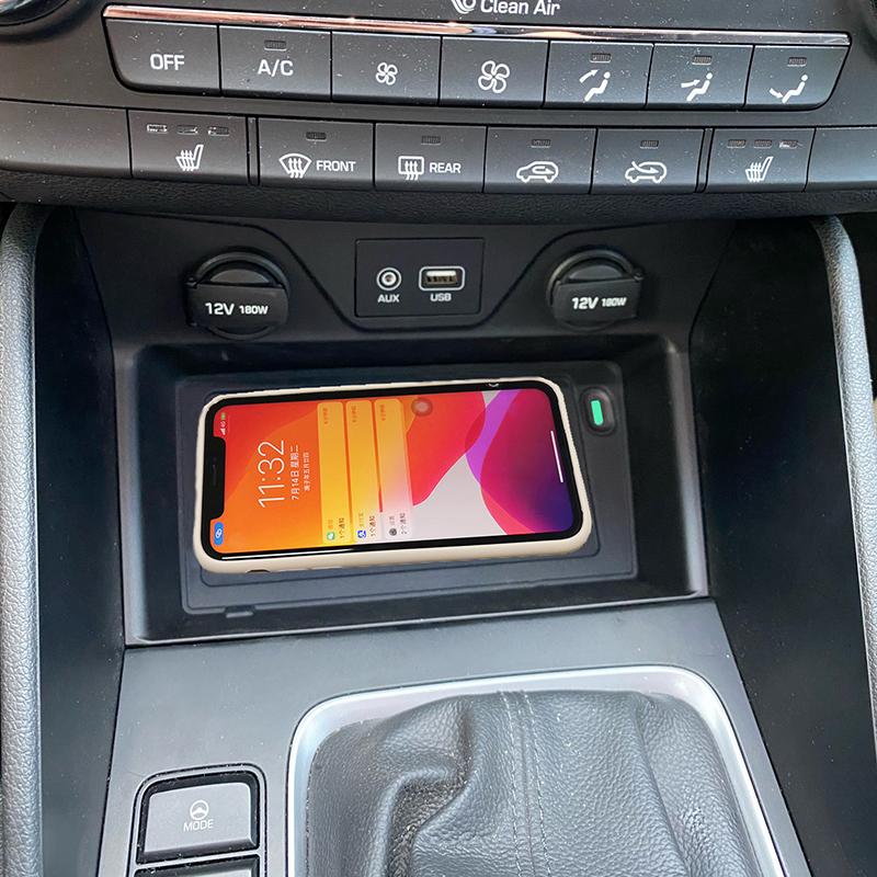 15W car wireless charger fast phone charger charging case charging holder for Hyundai Tucson 2015 2016 2017 2018
