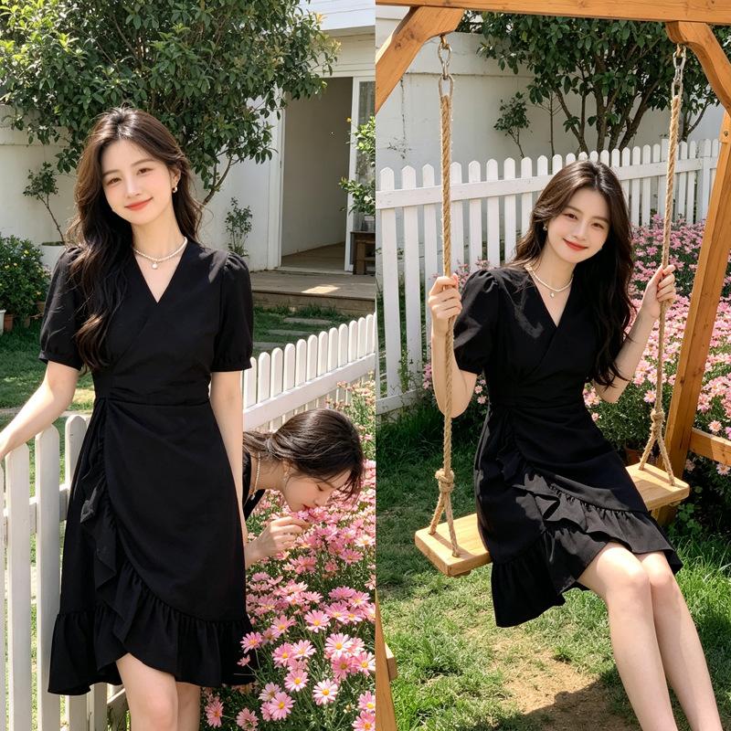 New V-neck Bubble Sleeves Waist Thin Ruffle Edge Dating Short Skirt Trendy Temperament Black Dress Women's Summer