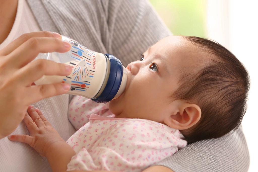 Pidgeon Breast Milk Feeling Bottle My Precious Heat-Resistant Glass Hedgehog 80ml From 0 Months A Bottle That Reliably Supports Breastfeeding