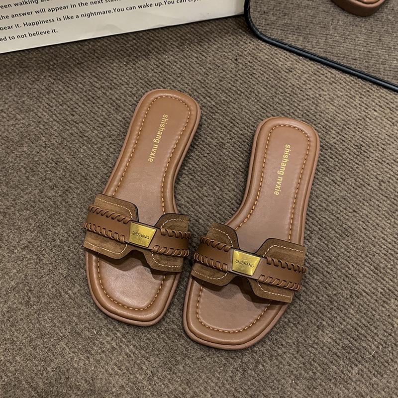 One-word French Slippers Women's Summer Wear High-end Small Fragrant Wind Beach Shoes 2025 Feeling New Flat Bottom Cool