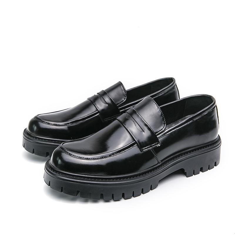 Herrenschuhe Außenhandel neue Lederschuhe modische glänzende Ein-Pedal-Faul-Lederschuhe trendige Herren-Plateau-Lederschuhe