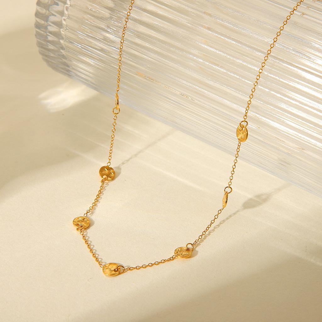 18K Gold Hammered Round Disc Stainless Steel Necklace for Women, Fashionable Minimalist Versatile Clavicle Chain