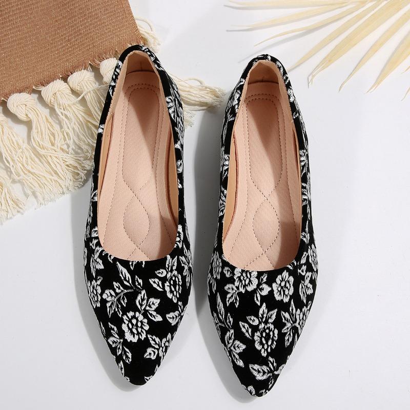 Printed Flat Slip-on Shoes Women's 2025 Autumn New Pointed Toe Plus Size New Chinese Professional Shoes