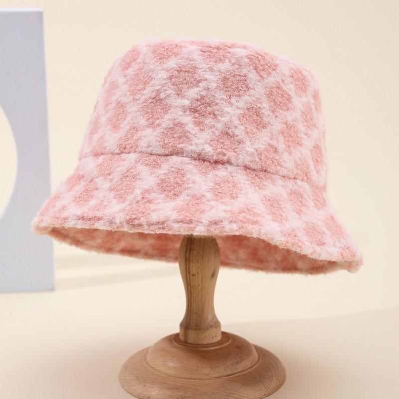 Winter Lady Bucket Hat With Plaid Pattern And Warm Fleece For Outdoor Casual Wear