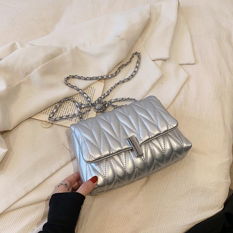 

Повсякденна персоналізована невелика жіноча сумка 2024, нова літня мода, проста модна сумка-месенджер, красива маленька квадратна сумка через плече срібний