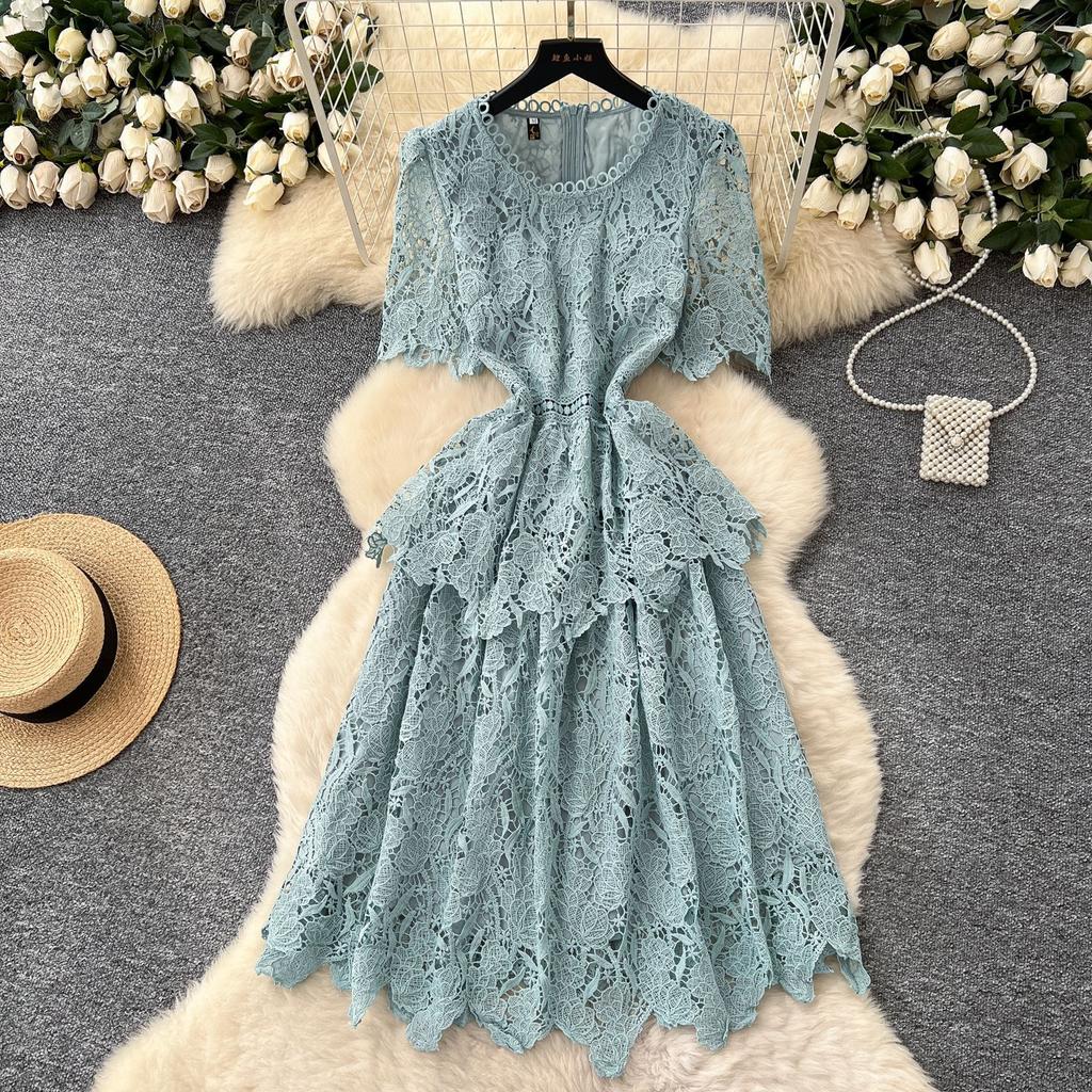 Celebrity Retro Short-sleeved Dress Women's Summer Hollow Crochet Waist Design Light and Familiar Imperial Sister Temperament Medium and Long Dress