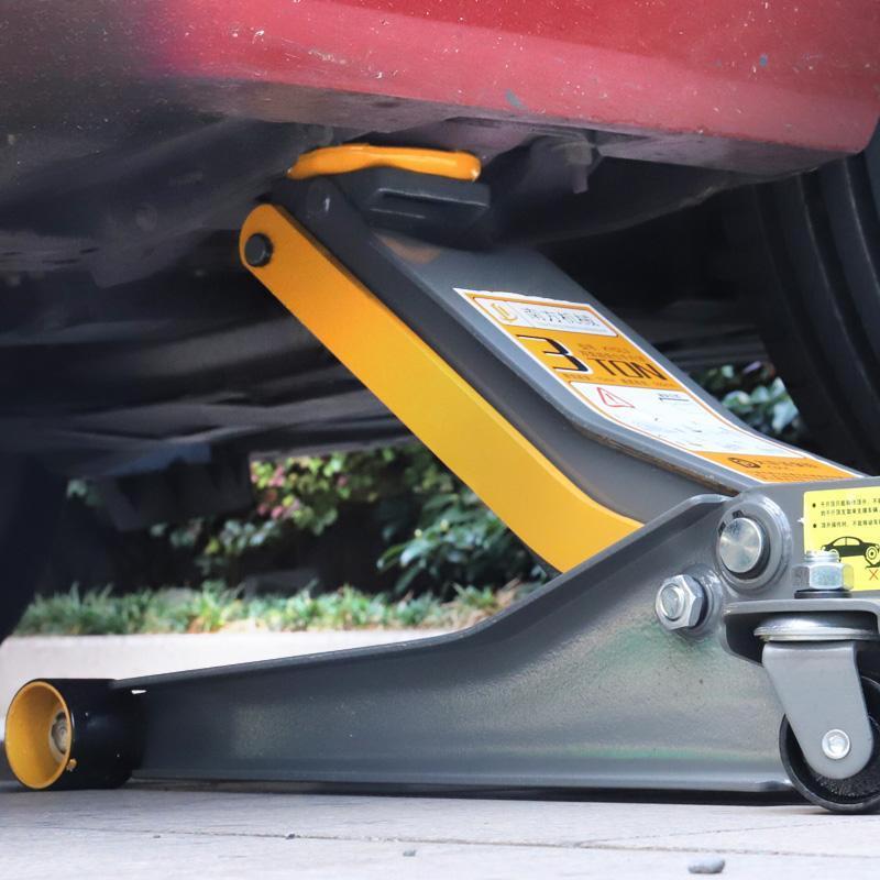 3-Ton Ultra-Low Profile Hydraulic Jack for Auto Repair and Tire Changes