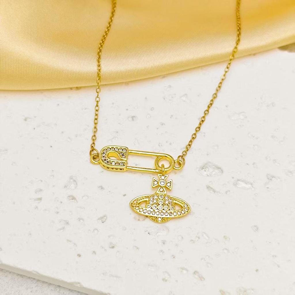 Women's Gold-Plated Copper Necklace: Luxury Fu Lu Pendant Clavicle Chain - Versatile Fashion Accessory