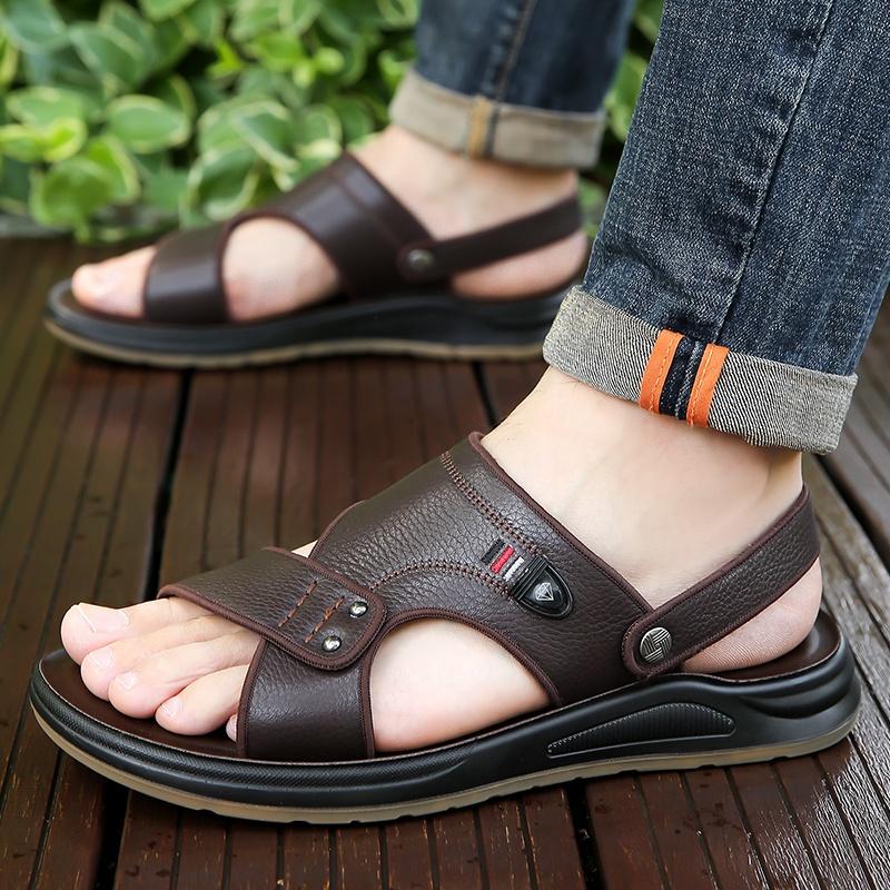 Herren Braune Flache Hausschuhe Sommer Outdoor Breite Zehenpartie Wandersandalen Retro Schwarzes Leder Offene Zehenpartie Strandschuhe Übergröße