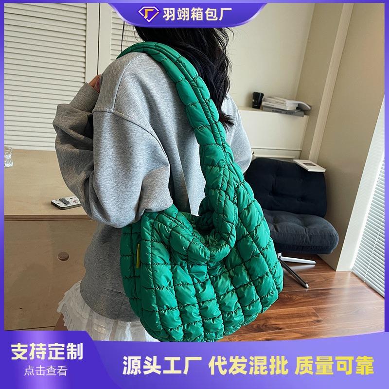 Folded Bubble Bag Women's New Fashion Versatile Casual Shoulder Bag Large Capacity Messenger Dumpling Bag