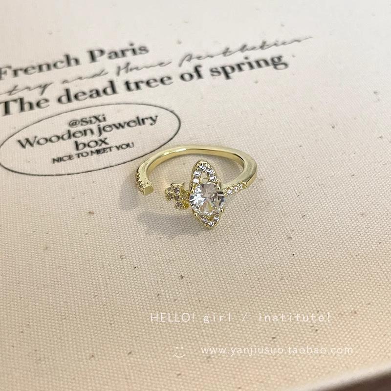 

A niche fashion planet ring with a female personality, exquisite design, and an open mouth rings Opening adjustable золотий