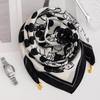 Women's Magnetic Buckle Cotton Scarf - Stylish, Lightweight, Comfortable Neck Protection