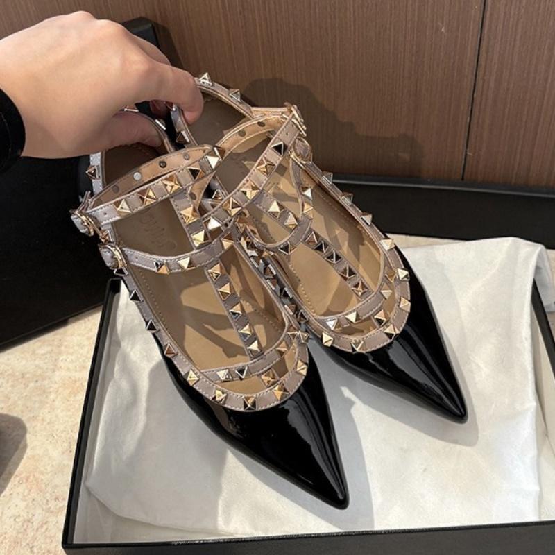 Fashion Lady's Rivets Flat Shoes 2025 New Fashion Style Pionted Toe Buckle T-Strap Shoes Height Increased Women Shoes Elegant Flats