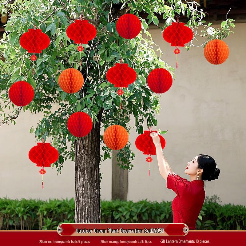 Rustic Courtyard Lantern Pendants for Tree Decoration - Wedding and New Home Outdoor Ornaments
