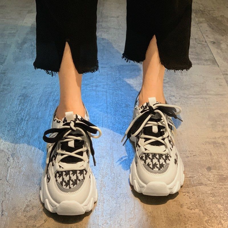 Женские кроссовки на платформе — фото 6