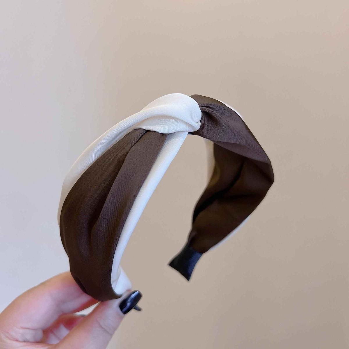 

Purple Charm, Color Blocking, Twisted Wide Headband, Age Reducing, Comfortable Temperament, Hundred Tie Headband, Girls Hair темно-коричневого кольору