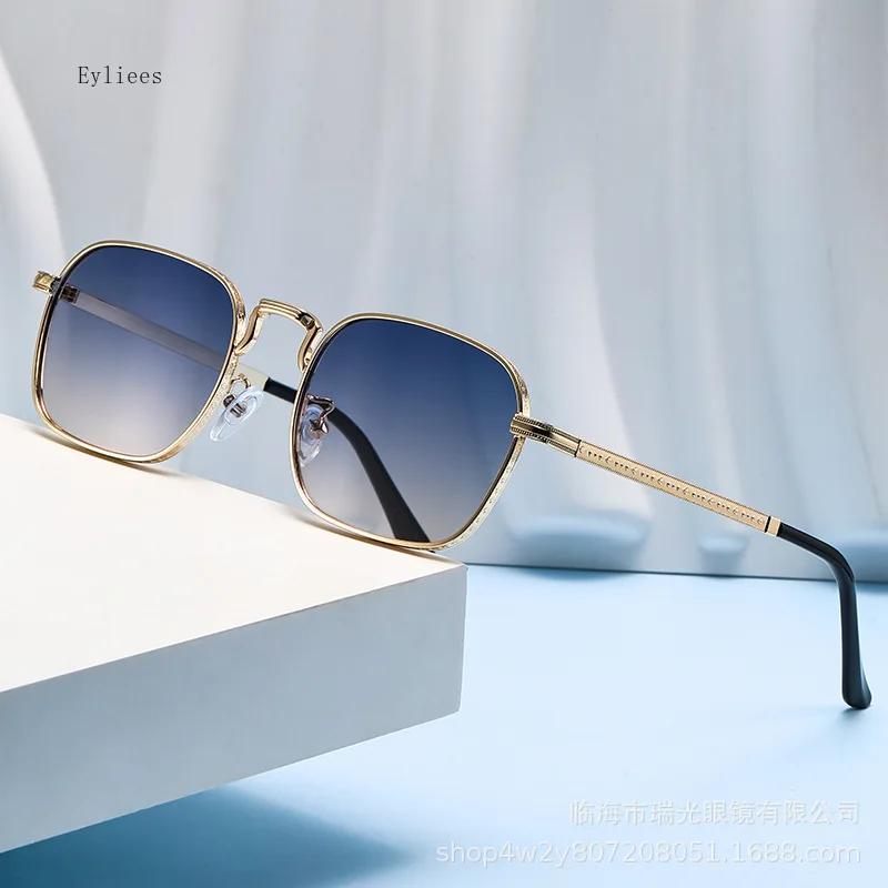 Square Fashion Glasses Vintage Sunglasses Women Trendy Luxury Retro Sunglasses For Men Sunscreen Luxe Femme Lentes De Sol Mujer
