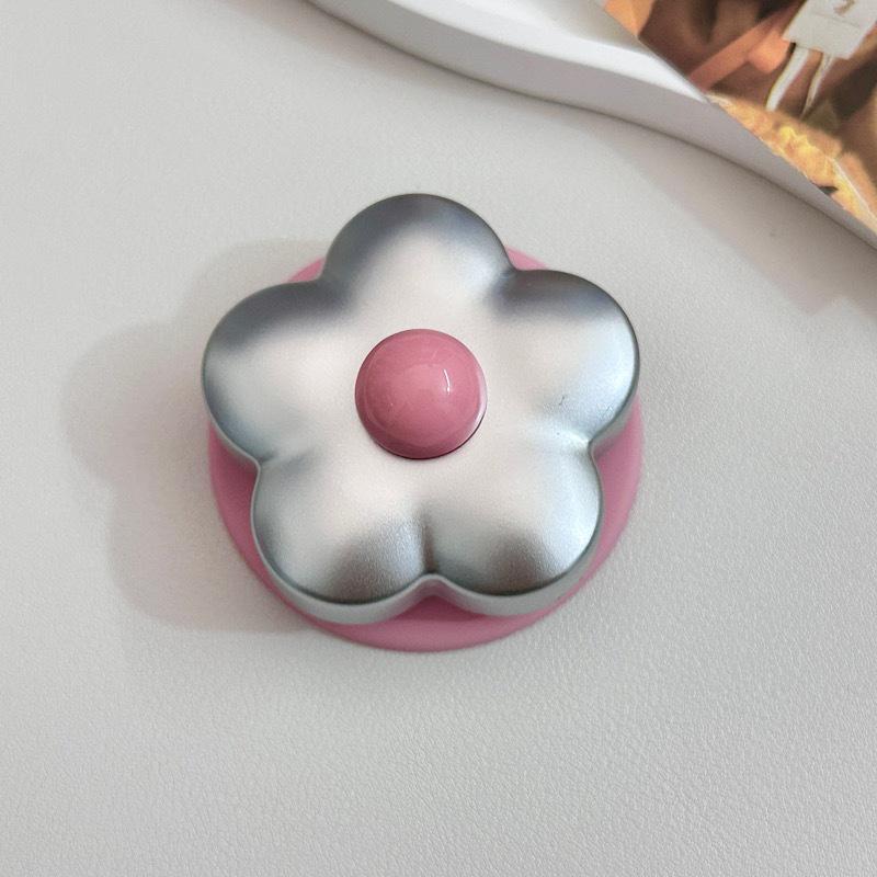 Korean 3D Silver Floral Magnetic Phone Holder for MagSafe - Strong Desktop Grip