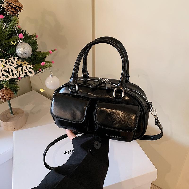 Small Bag Women's Autumn and Winter Retro New Niche Versatile Messenger Bag Premium Pillow Bag