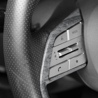Accesorios Interior – Partes y botones del tablero
