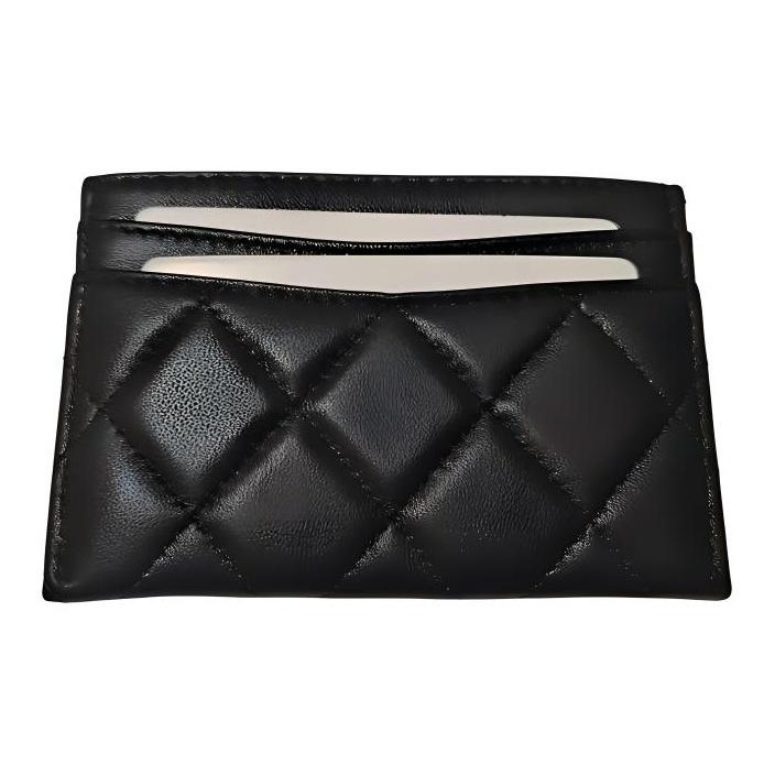 Chanel 23A Kadın Altın Tokalı Amblemli Kapitone Kuzu Derisi Kartlık Siyah