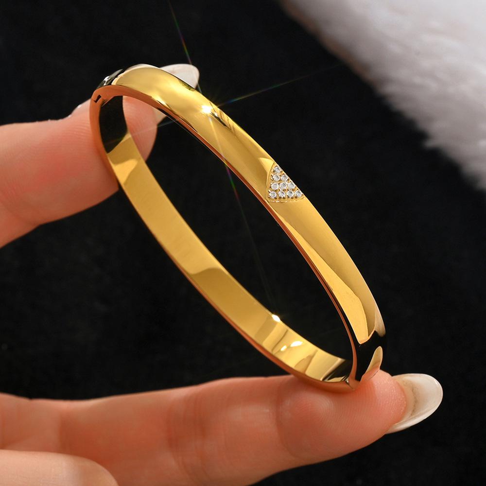 Stainless Steel Glossy Clasp Bracelet, Creative Design, European & American Style.