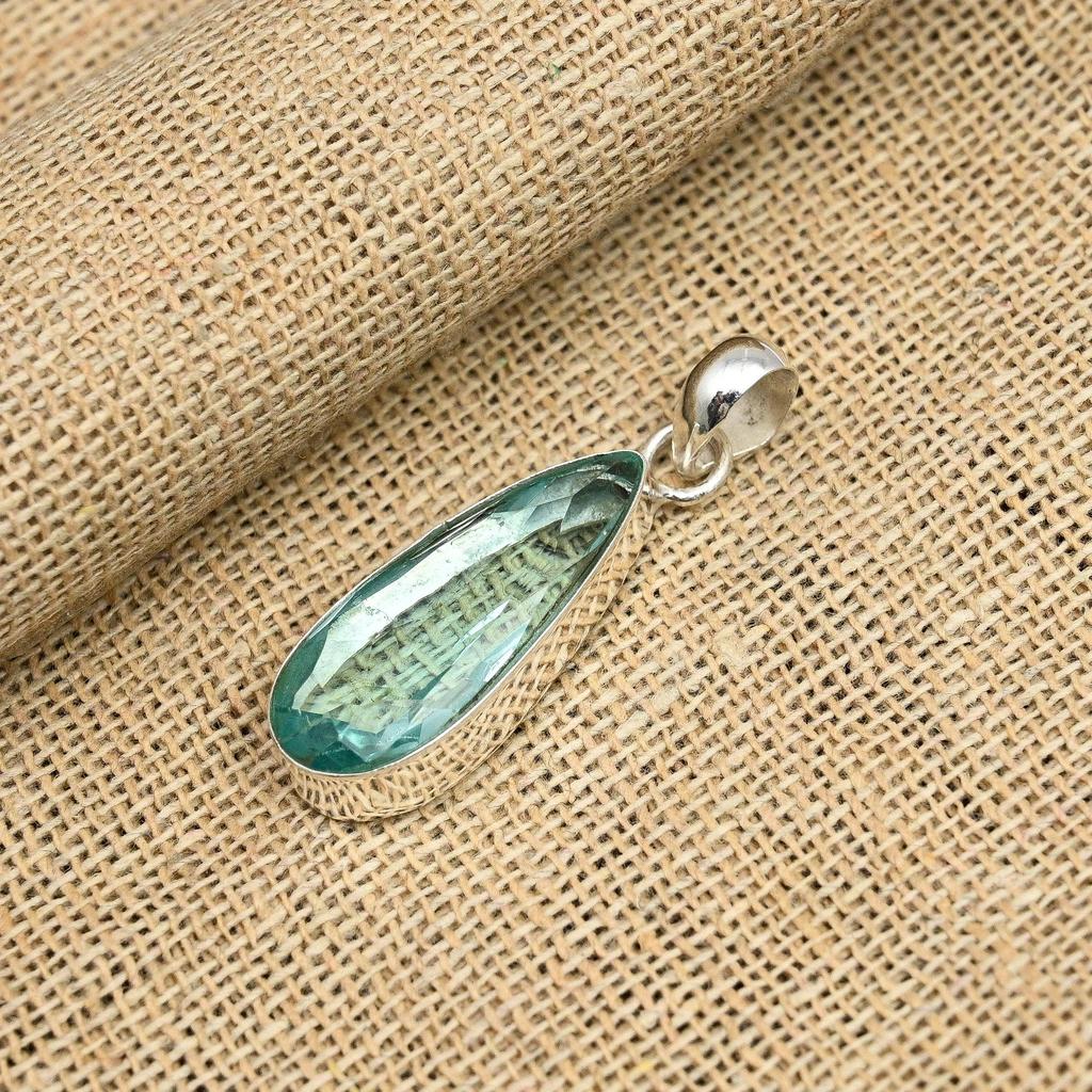 Erstaunlicher Aqua-Apatit-Edelstein, handgefertigter Schmuckanhänger aus 925er Sterlingsilber für Sie