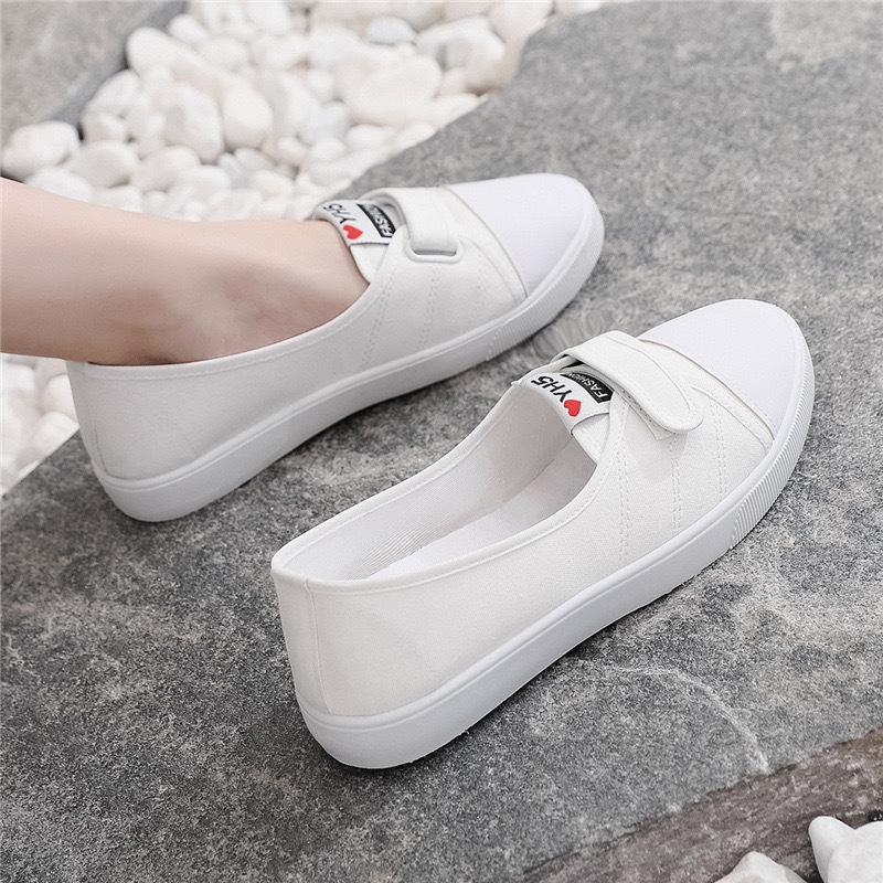 New low-top canvas shoes female student flat casual shoes sports casual board shoes lazy little white shoes