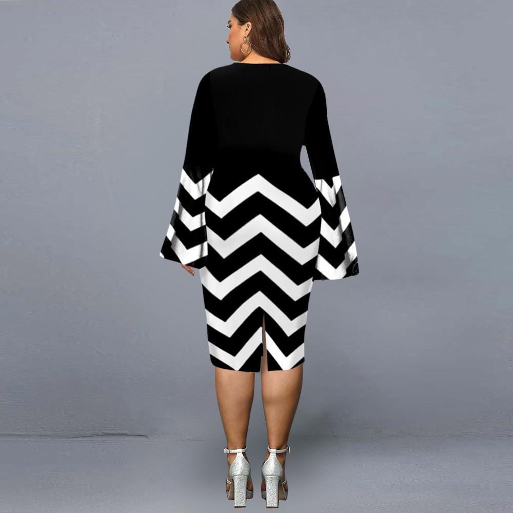2024 Plus Size V-neck Bodycon Dress with Bell Sleeves and Positioned Print