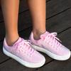 Sapatos casuais femininos da moda, tênis baixos de malha respirável para caminhada, tênis femininos 2024, calçados vulcanizados de academia, calçados femininos brancos