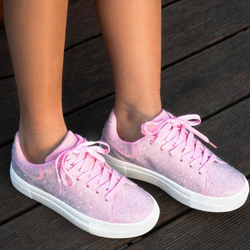 Sapatos casuais femininos da moda, tênis baixos de malha respirável para caminhada, tênis femininos 2024, calçados vulcanizados de academia, calçados femininos brancos
