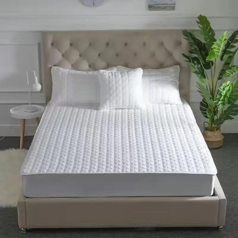 Breathable and Anti-Bacterial Mattress Topper with Air-Permeable Bed Pad for a Comfortable Night's Sleep