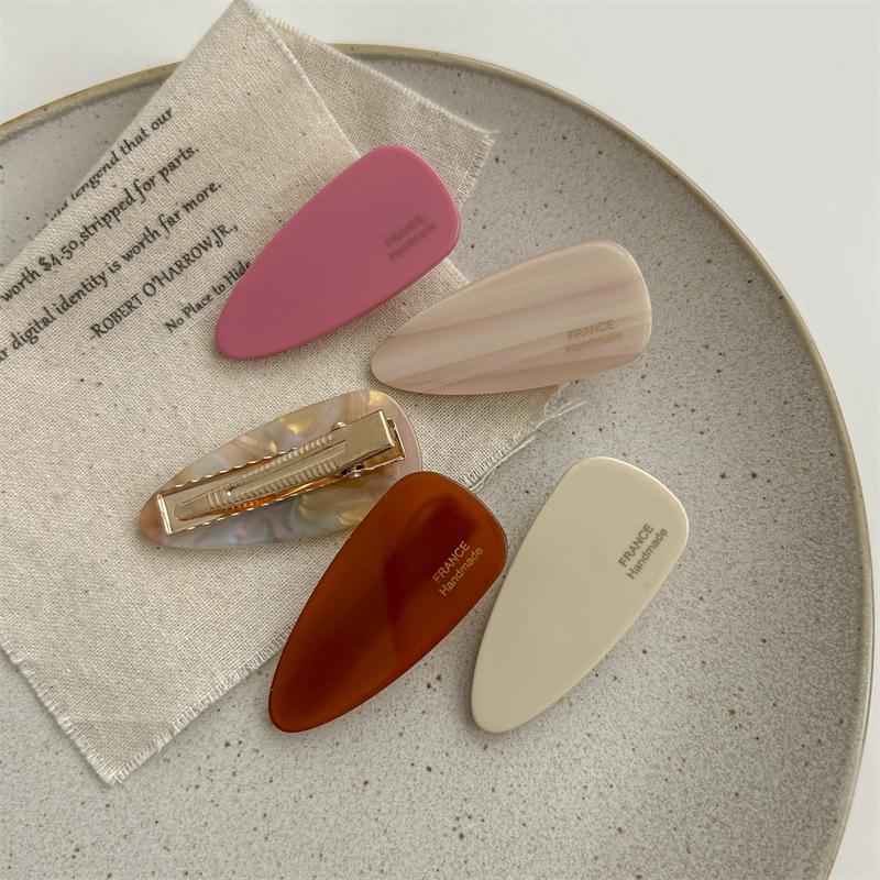 Acetic Acid Pink Duckbill Hair Clip - Simple, Cute Style