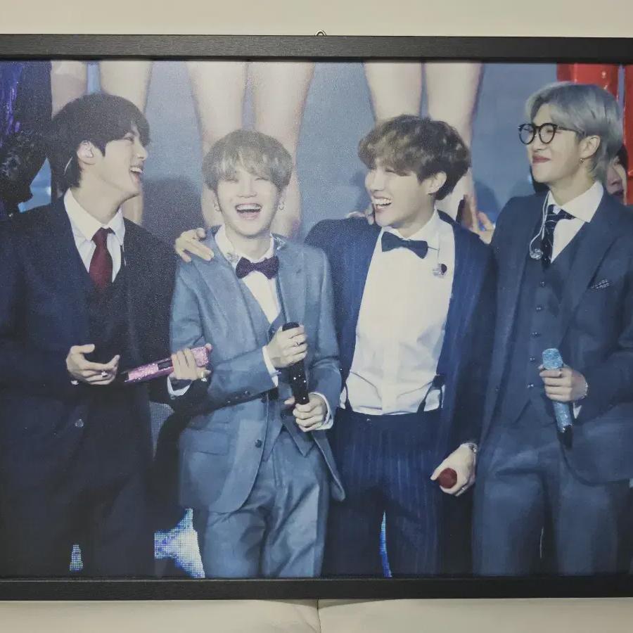 

Bulletproof Bts Нам Джун Rm Сокджин Джин Юнки Шуга Хосок Джей Хоуп Фрейм