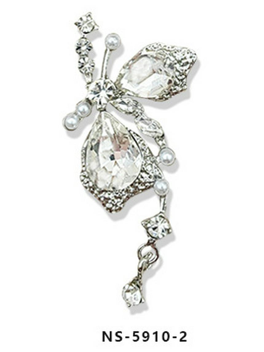 Luxury Alloy Rhinestone Butterfly Nail Decorations with Pearls