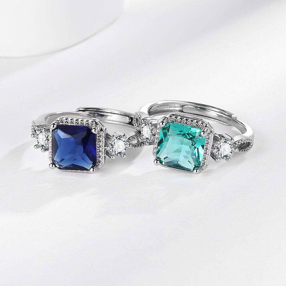 Cultivated 2 Carat Paraiba-Colored Imitation Ring for Women, Plated In 18K Gold.
