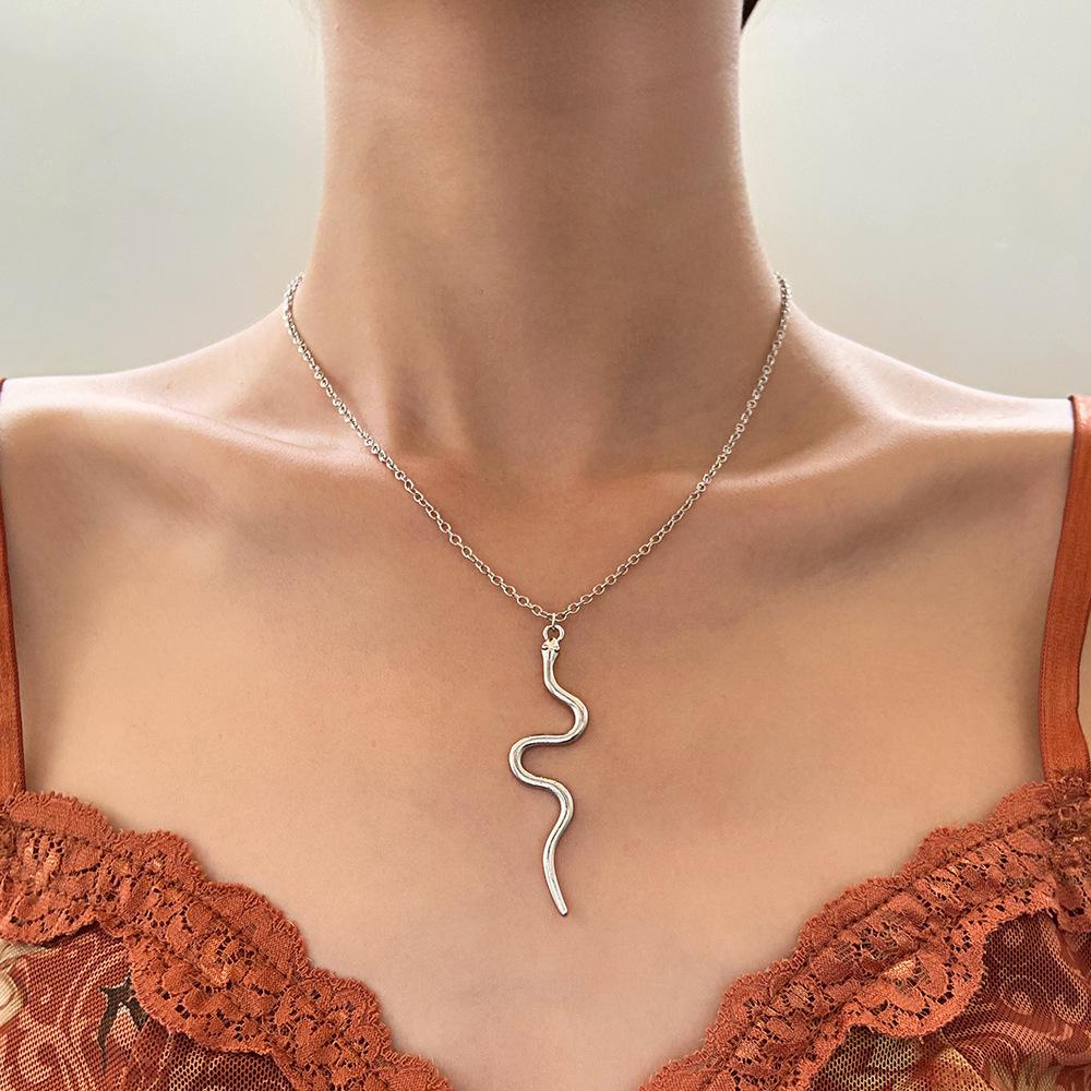 European and American Snake-shaped Design Open Neck Chain Women's Snake Shape Personalized Trend Wind Necklace