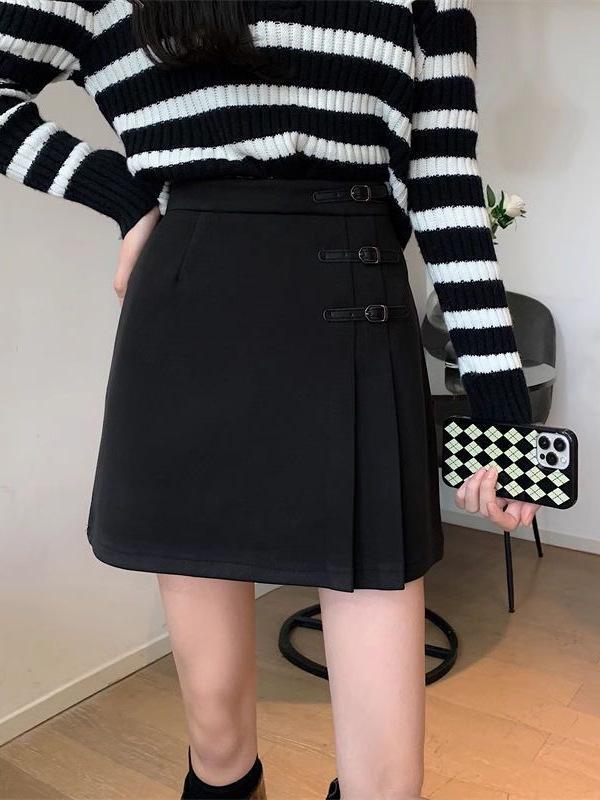 Chic Retro Plus Size Woolen Mini Skirt for Women - Versatile, Slimming, and Stylish