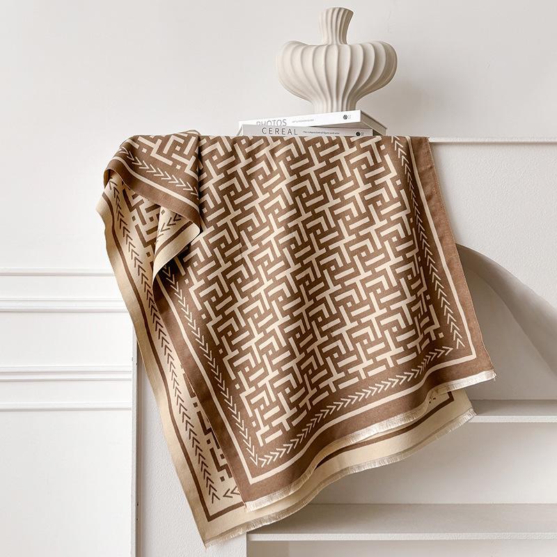 New tassel geometric maze shawl simple and versatile temperament jacquard warm scarf high-end women