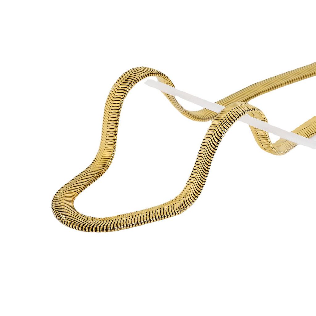 European & American Style Gold Stainless Steel Snake Chain Clavicle Necklace for Women