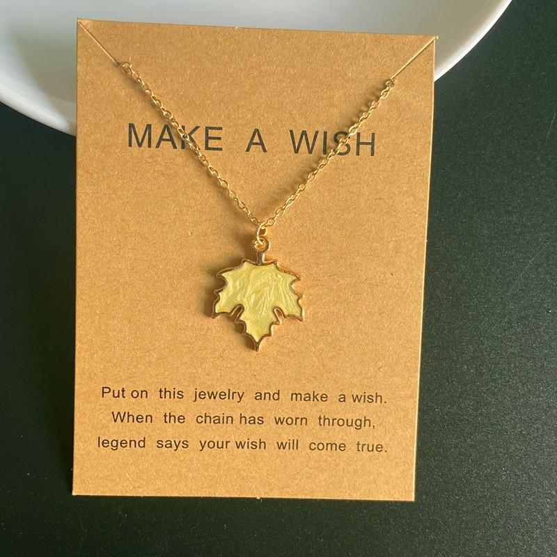 1 Pcs Fashion Maple Leaf Necklace Colorful Leaf Pendant Glittery Charm Chain Gift Zircon Korean Zircon Accessories Wholesale