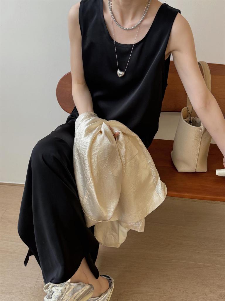 French Cross-Back Round Neck Midi Dress – 2025 Spring Collection for Women, Slimming and Versatile Design.